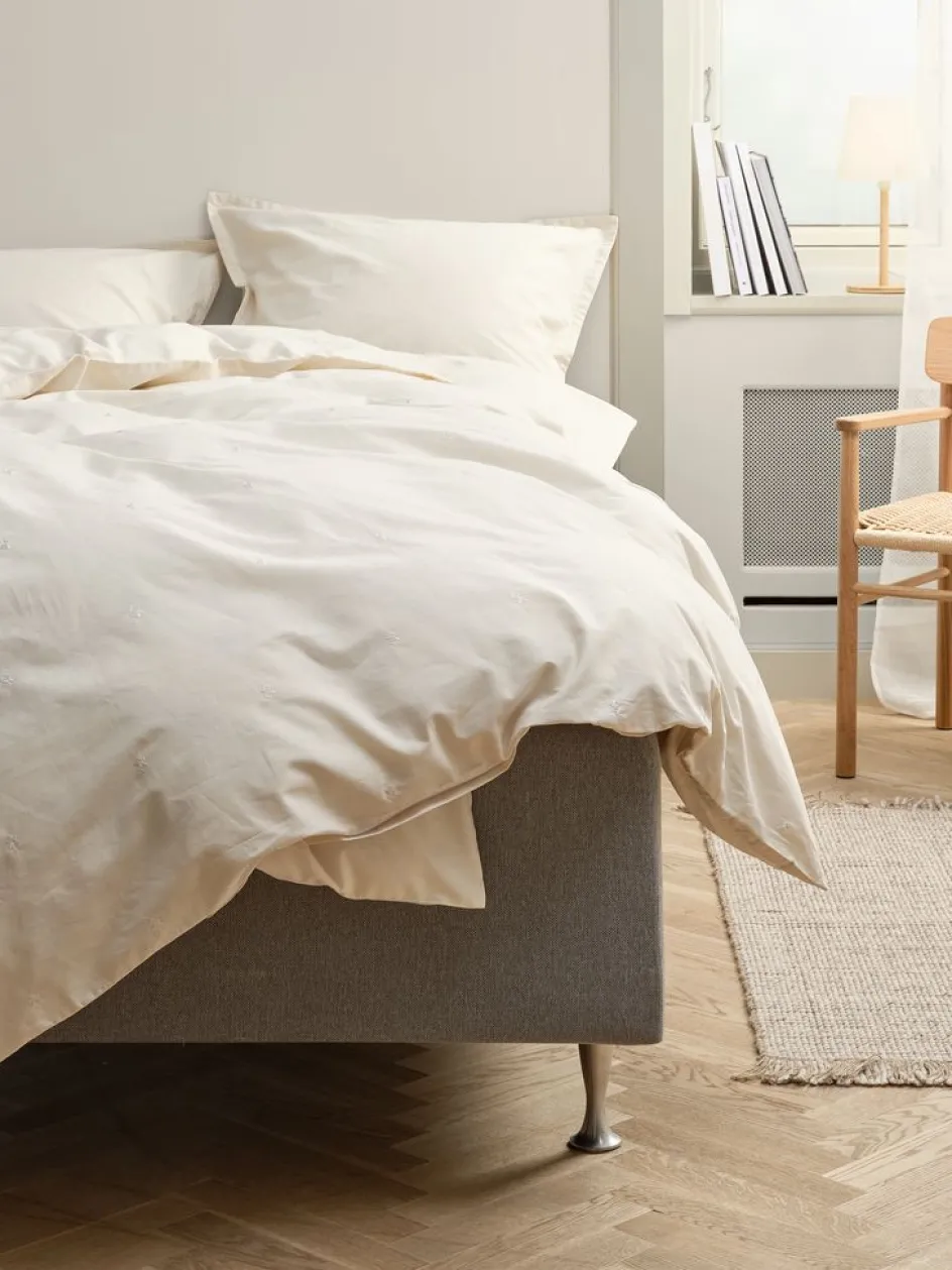 ELLIEGoldParure de lit ELLIE 240x220 l avec broderies-KRONBORG Outlet