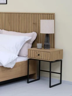 HEMDRUPTable de nuit HEMDRUP 1 tiroir coloris chêne chaud/noir-JYSK Clearance