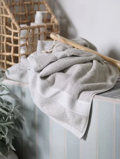 KARLSTADGoldServiette de toilette KARLSTAD 50x100-KRONBORG